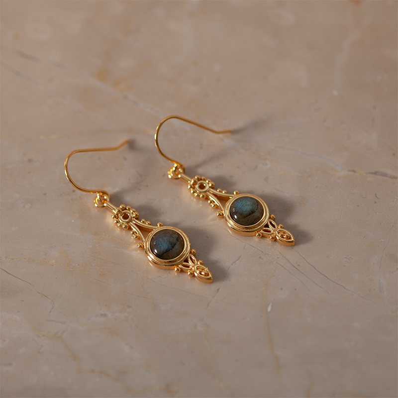Encanto Moonstone Earring | Silver