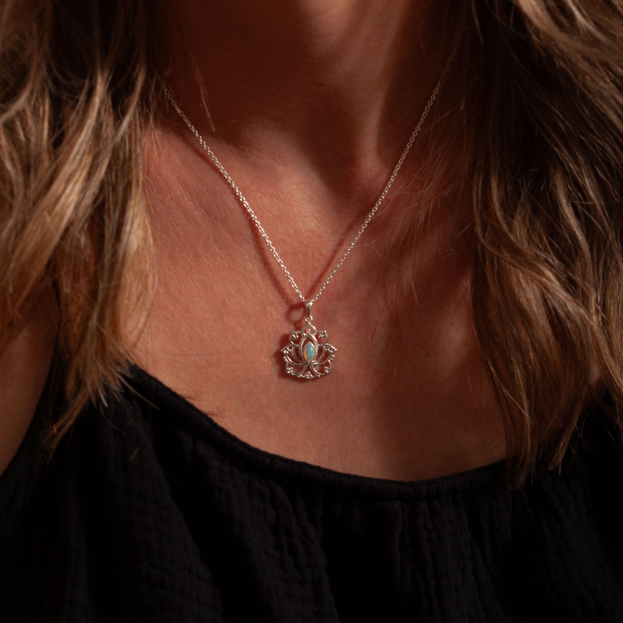 Alma de Loto Opal Anhänger | Silber