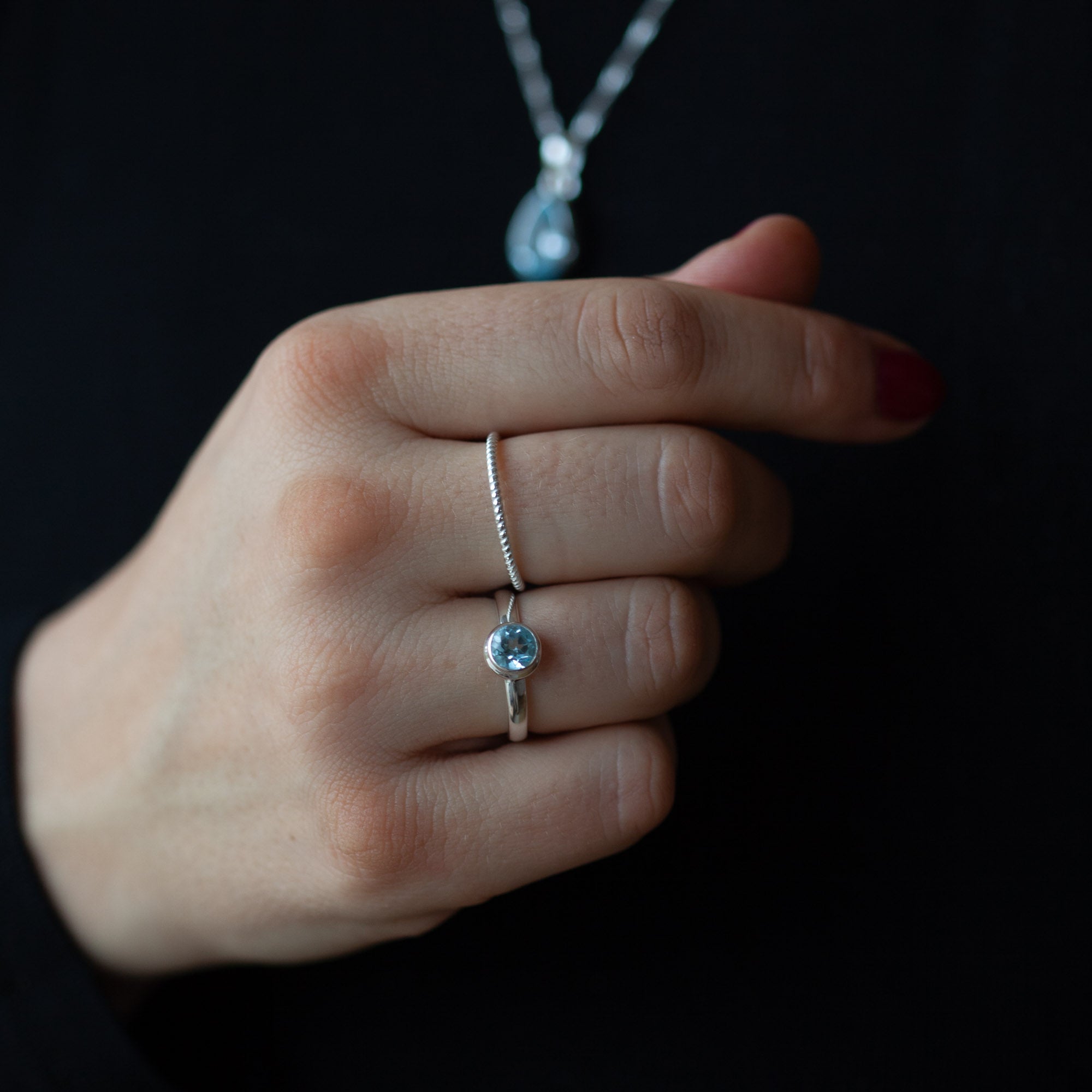 Alma de Loto Moonstone Earring | Silver