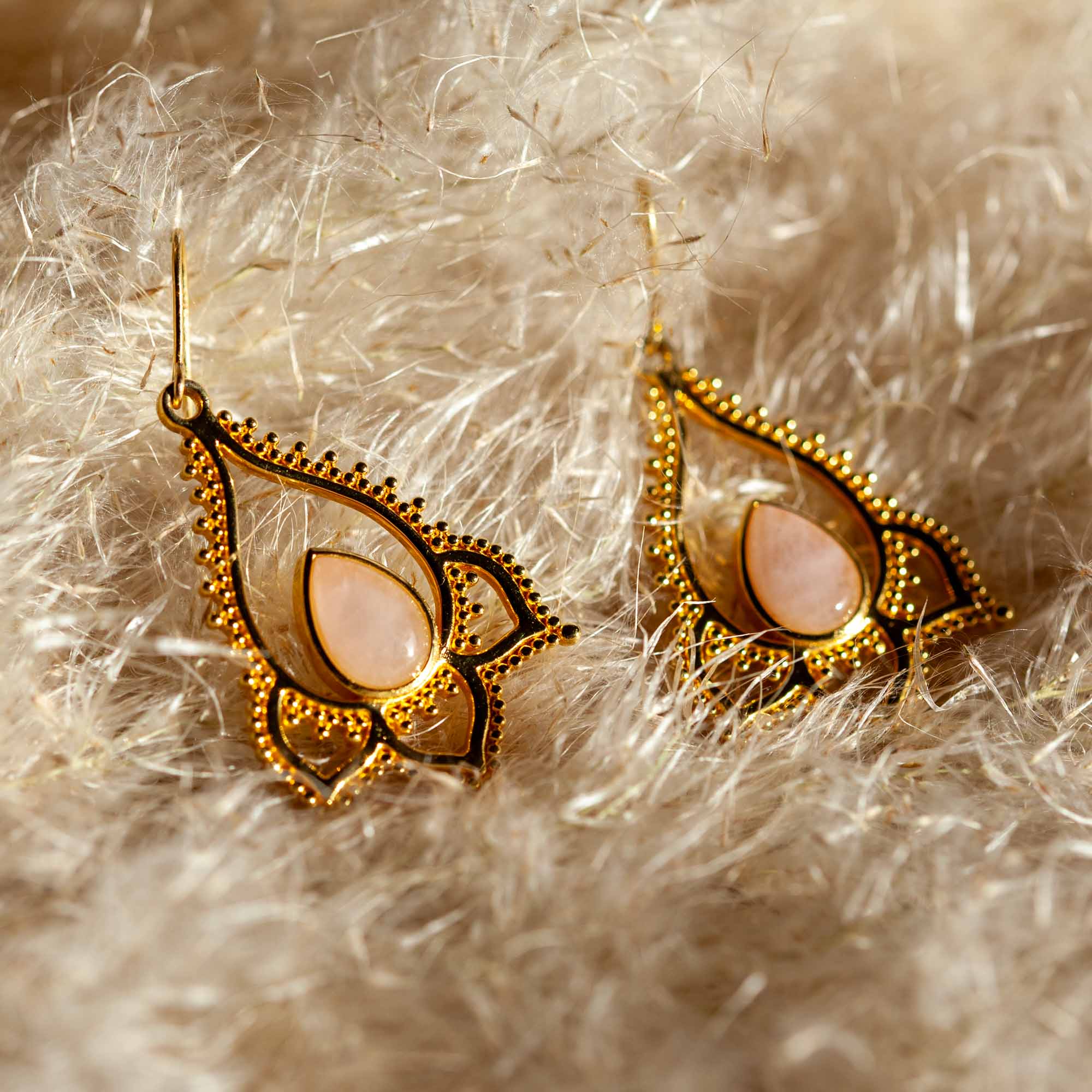 Alma de Loto Moonstone Earring | Silver