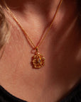 Alma de Loto Rosenquarz Anhänger | Gold