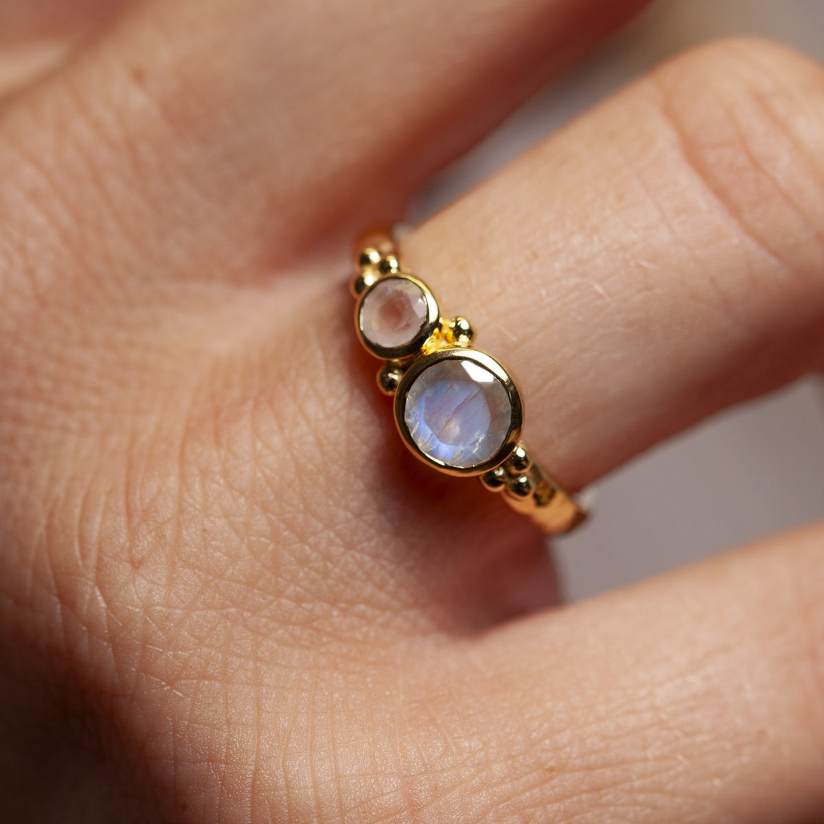 Dúalia Mondstein &amp; Rosenquarz Ring | Gold