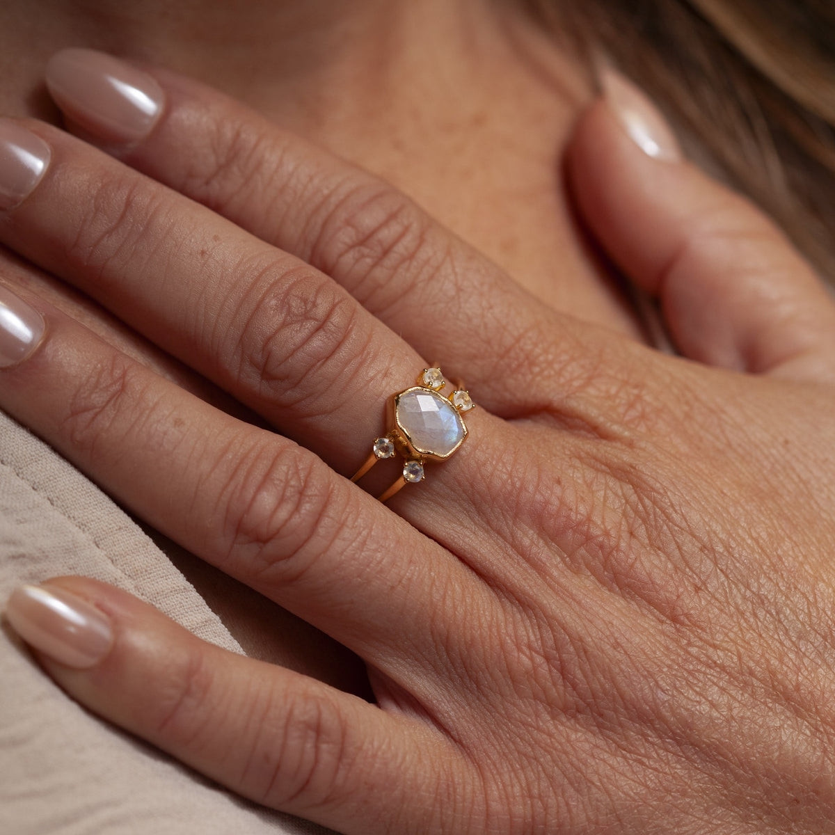 Estrano Mondstein Ring | Gold