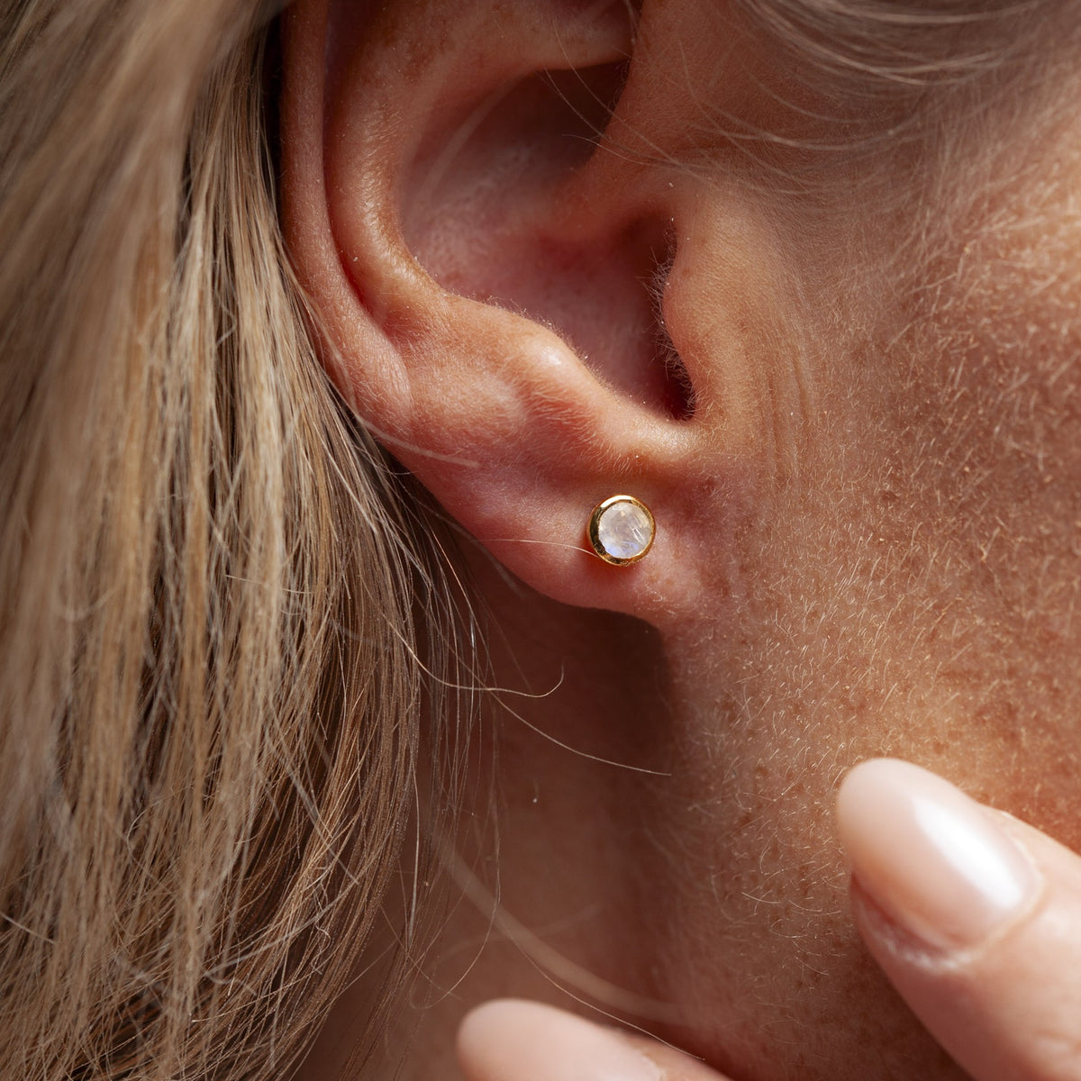 Lunita Mondstein Ohrstecker | Gold
