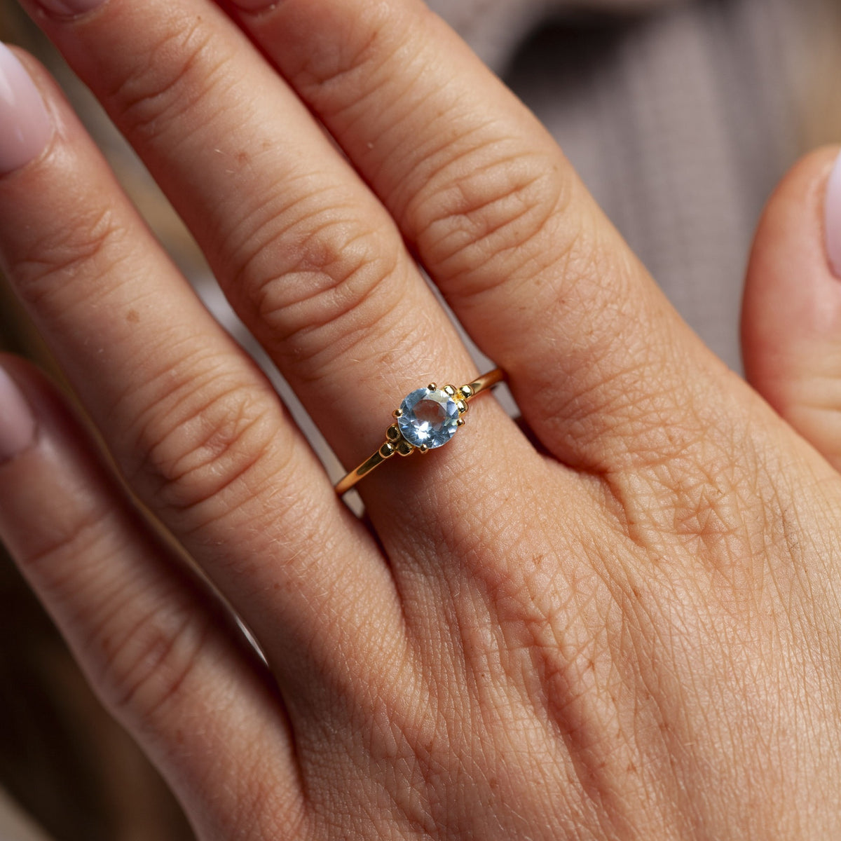 Zenaris Blauer Topas Ring | Gold