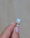 Alma de Loto Moonstone Earring | Silver